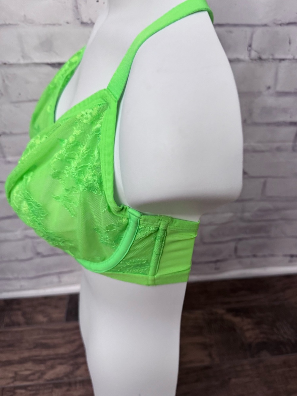 Cacique Unlined Demi Bra Plus 40DDD Lime Green Underwire Sexy Feminine Sexy Flaw - Picture 2 of 8